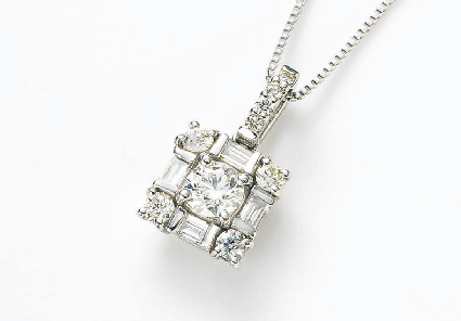 Pt ダイヤモンドペンダント 主石:0.2ct J-VS1-3EX(ハート&キューピッド)/鑑定書付き、脇石:計0.3ct チェーン40㎝ 133316